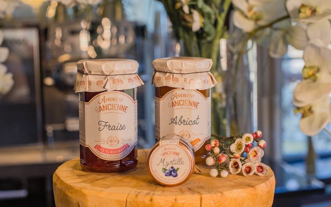 Andrésy à l’Ancienne jams: a modernized design and yet still in the tradition!
